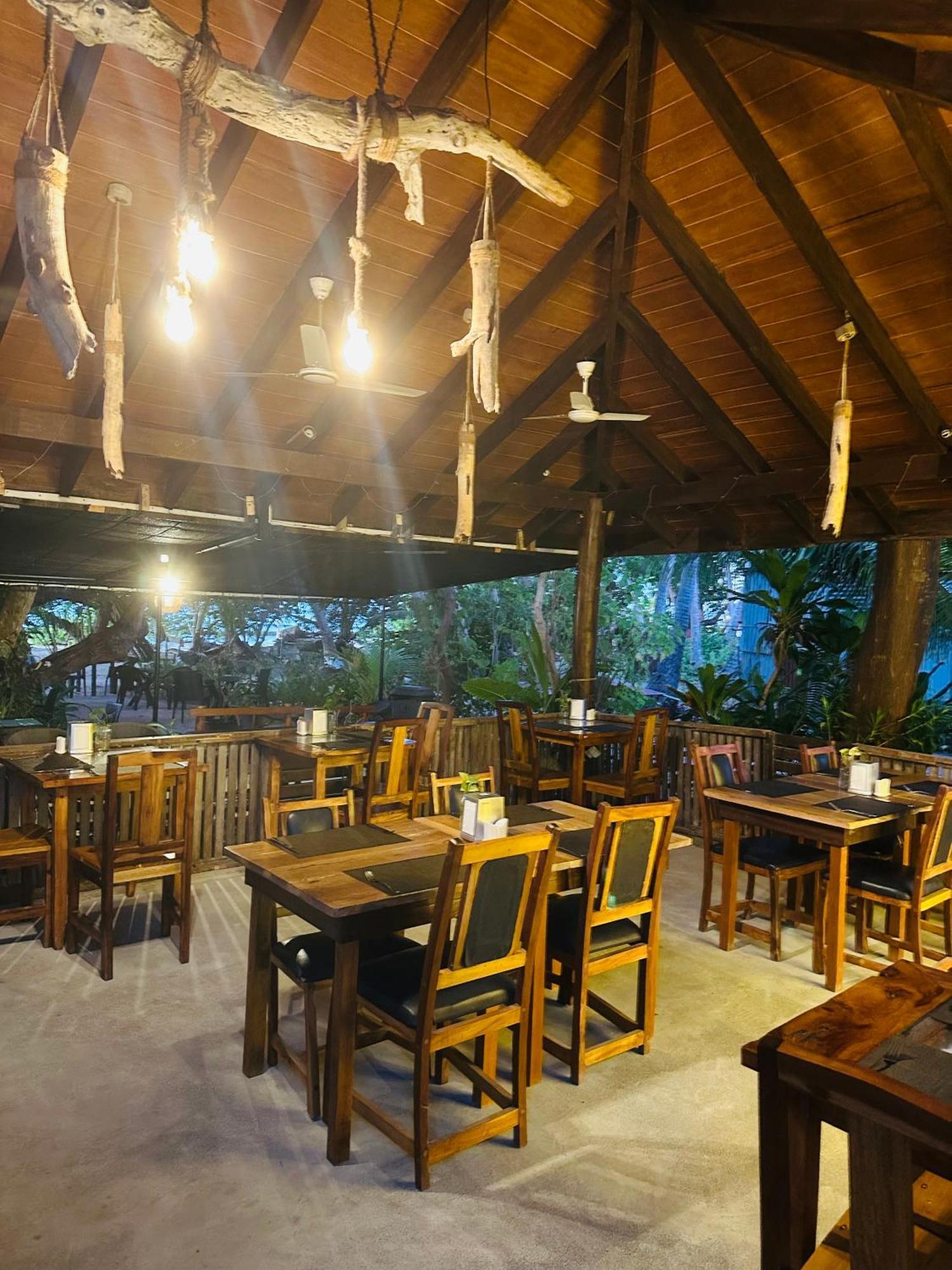 Thundi Sea View Hotel Fulidhoo Exterior foto